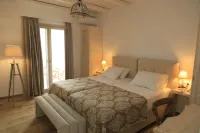 Theasis Luxury Suites Hôtels à : Skhoinoussa