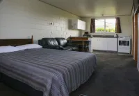 Charlton Motel Hotels in Gore