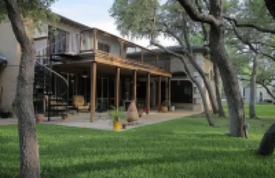 Live Oaks Bed and Breakfast