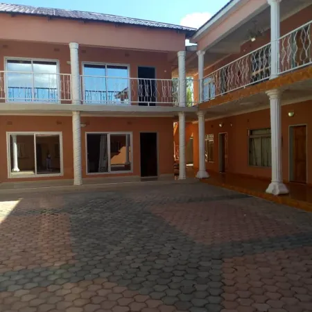 Kamuboola Lodge