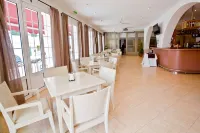 Hotel Jeni & Restaurant - petit déjeuner