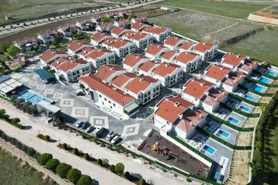 Villa Kent Termal Otel Hotels near Demirdağ Termal Villa