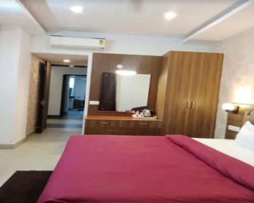 Pacific Inn Hotel Hotele w: Paonta Sahib