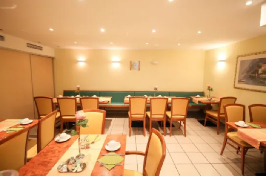 Hotel Miramar am Römer Отели рядом с достопримечательностью «Цайль»