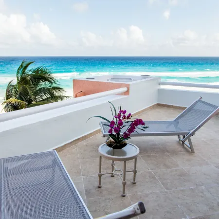 Wyndham Grand Cancun All Inclusive Resort & Villas