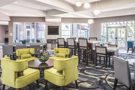 La Quinta Inn & Suites by Wyndham Orlando Lake Mary