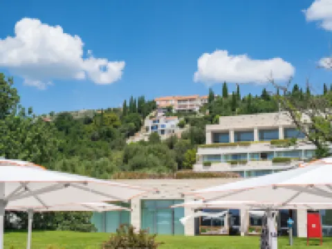 Apartmani D & J with Heated Pool & Stunning Sea View Hotels in Orasac