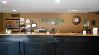Econo Lodge Inn & Suites - Wifi
