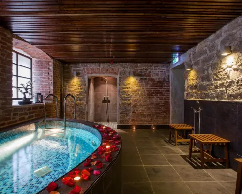 City Hotel Tallinn by Unique Hotels Hotels near Nomme