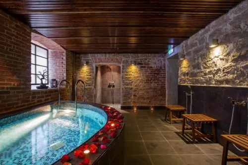 City Hotel Tallinn by Unique Hotels - 2-Star
