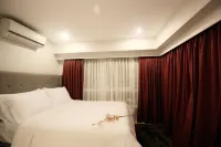 MaxStays Max Style at Fort Victoria Hotels in Taguig