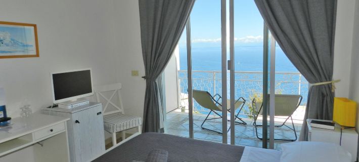 Hotel Holiday Hotels in Praiano
