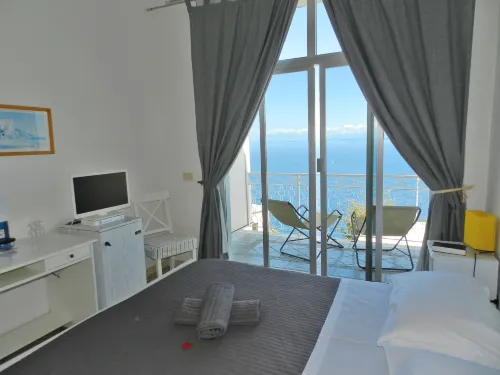 Hotel Holiday Hotels in Praiano