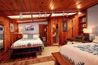 Aloha Junction Bed and Breakfast -Minutes Away from Hawaii Volcanoes National Park