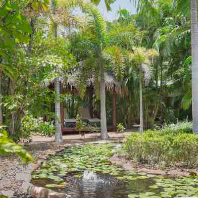 Mantra Frangipani Broome Hotel Exterior