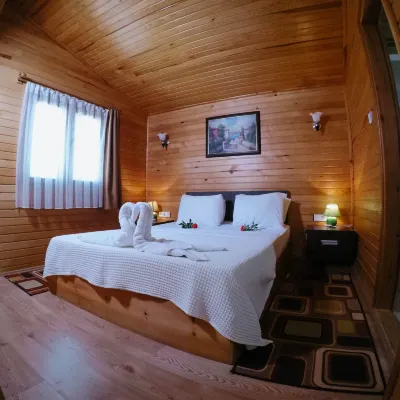 Canada Hotel & Bungalows Hotels near Chimera Thermal Frame