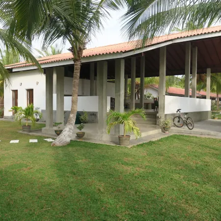 De Silva Palm Resort