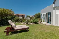 Cliff Cottage Hermanus Hotels in Westcliff
