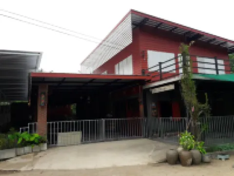 Baan Raiplaysoi Homestay Hotels in Photharam