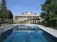 Burleigh Falls Inn - Pools