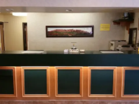 西弗吉尼亞惠靈溫德姆速8酒店 惠靈酒店