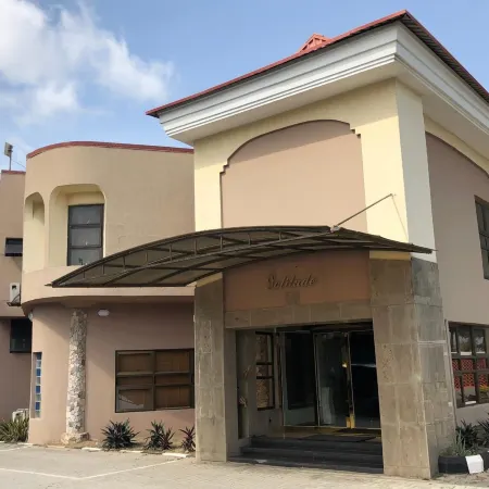 Solitude Hotel Yaba