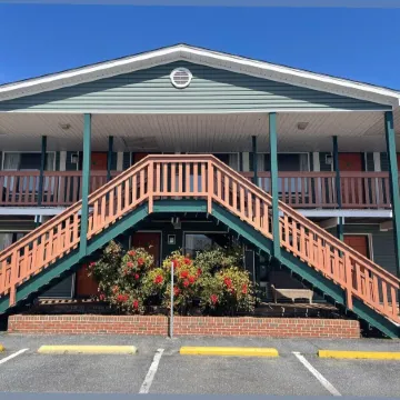 Atlantic Shores Inn and Suites