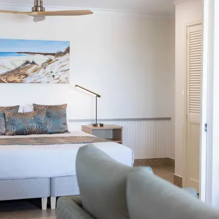 Moonlight Bay Suites