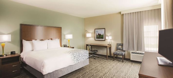 La Quinta Inn & Suites by Wyndham Wichita Northeast Hotels in Sedgwick County