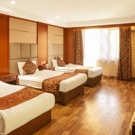 Royal House Hotel