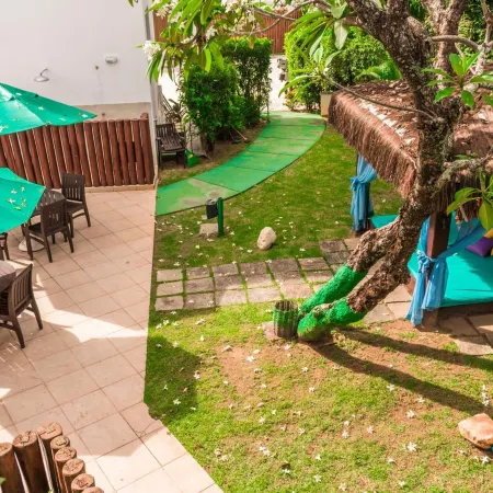 Farol de Itapuã Praia Hotel Отели рядом с достопримечательностью «Пляж Итапуа»