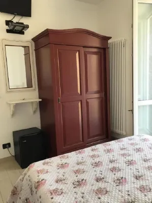 Sandra Villa Rooms - 3-Star