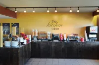Travelway Inn Sudbury - Breakfast