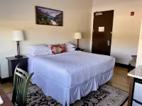 Iron Springs Adventure Resort & RV Park Hotel di Iron County