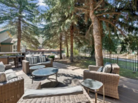 Falcon Point Hoteles en Avon