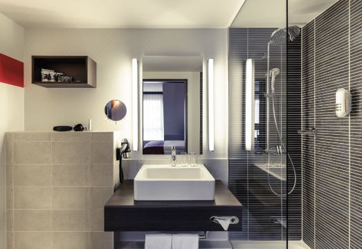 2. 머큐어 호텔 뷰..