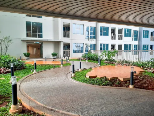 Nice and Modern Studio at Tamansari Iswara Apartment Hotels in Rawalumbu