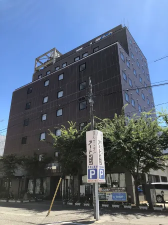 Terminal Art Inn Отели рядом с достопримечательностью «Niigata Nippo Media Ship»