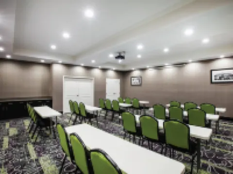 巴吞魯日德納姆斯普林斯拉昆塔温德姆套房酒店 東巴吞魯日縣酒店