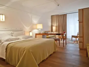 Louis Hotel