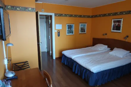 Hotel Aveny Bed & Breakfast Отели в г. Евле