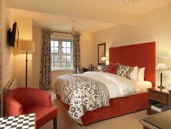 The Bear of Rodborough Hotel