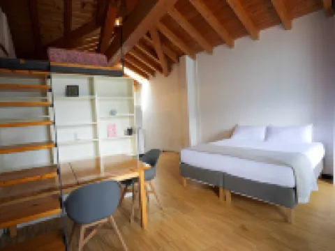 Up & up - by Myhomeincomo Hotels in Moltrasio