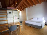 Up & up - by Myhomeincomo Hotels in Moltrasio