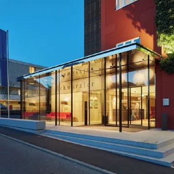 Hotel Schwärzler Отели в г. Брегенц