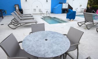 Aqua Beach Inn