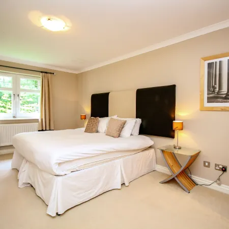 Turnberry Apartments