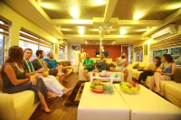 Kerala Luxury House Boat - เรือสำราญ