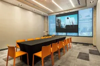 Ola Santiago Providencia, Tapestry Collection by Hilton - Parking
