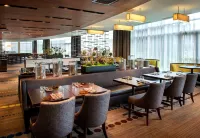 Hyatt Regency Pittsburgh Intl Airport - breakfast